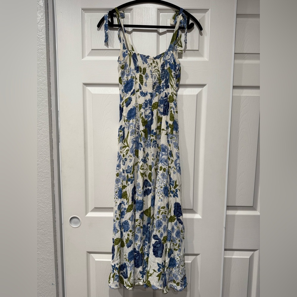 Reformation Blue and Green Floral Midi Dress. Size 4 - Picture 6 of 11